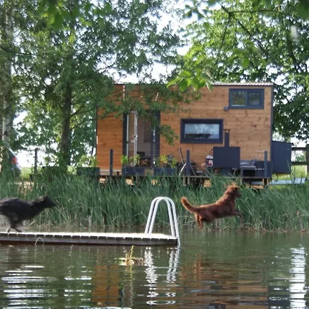 Prázdninový dům Tiny House In Absoluter Alleinlage Direkt Am Naturteich Grosse Terrasse Grill Und Kaminofen Juni - September Mindestmietzeit 1 Woche Sa- Sa Großharthau
